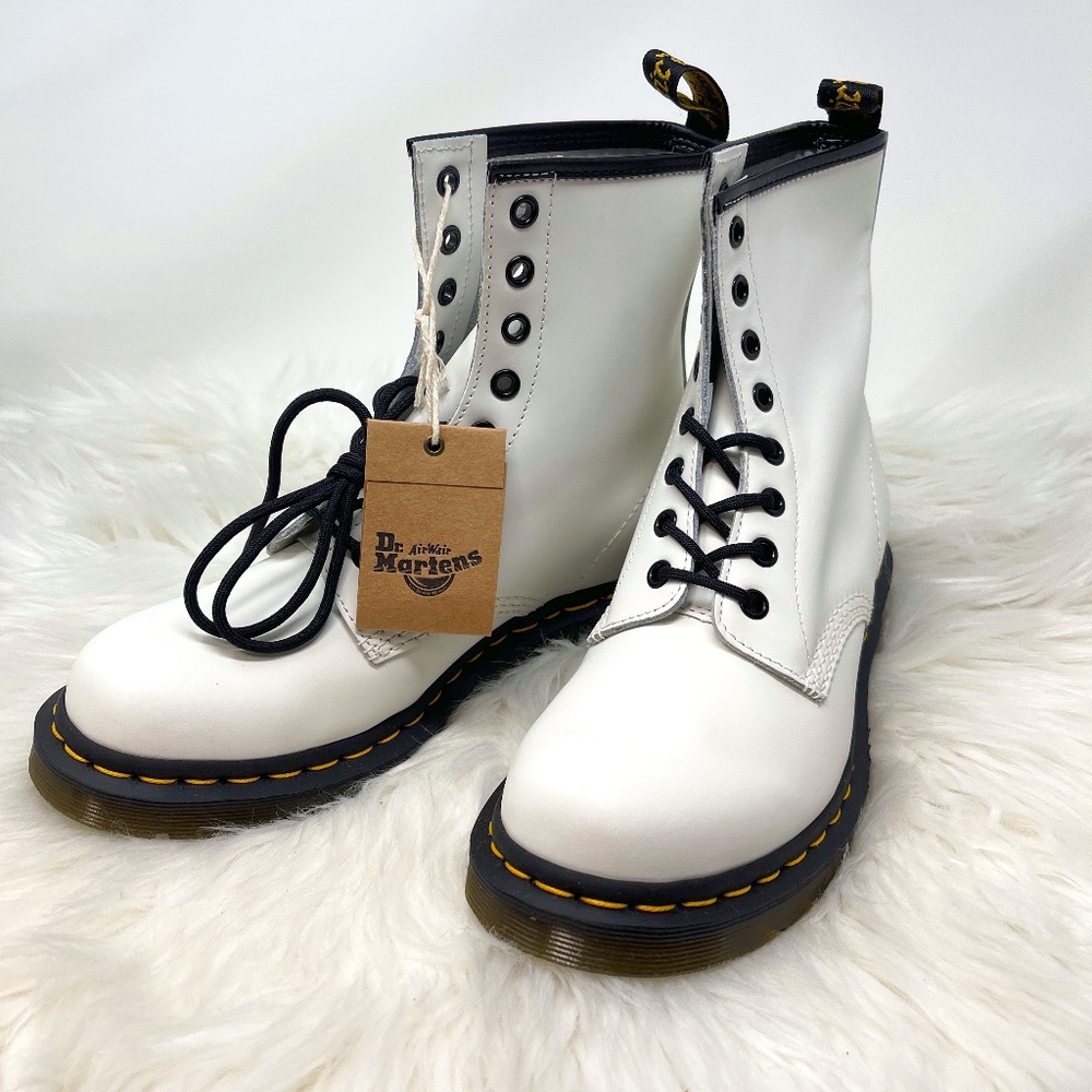 NIB DR.MARTENS 1460 W SMOOTH LEATHER LACE UP BOOTS